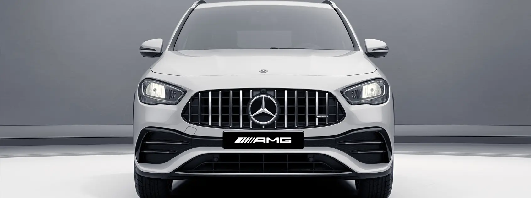 Mercedes-AMG GLA 35 4MATIC gallery image