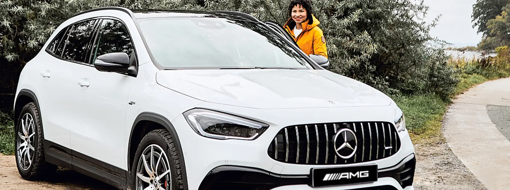Mercedes-AMG GLA 35 4MATIC gallery image