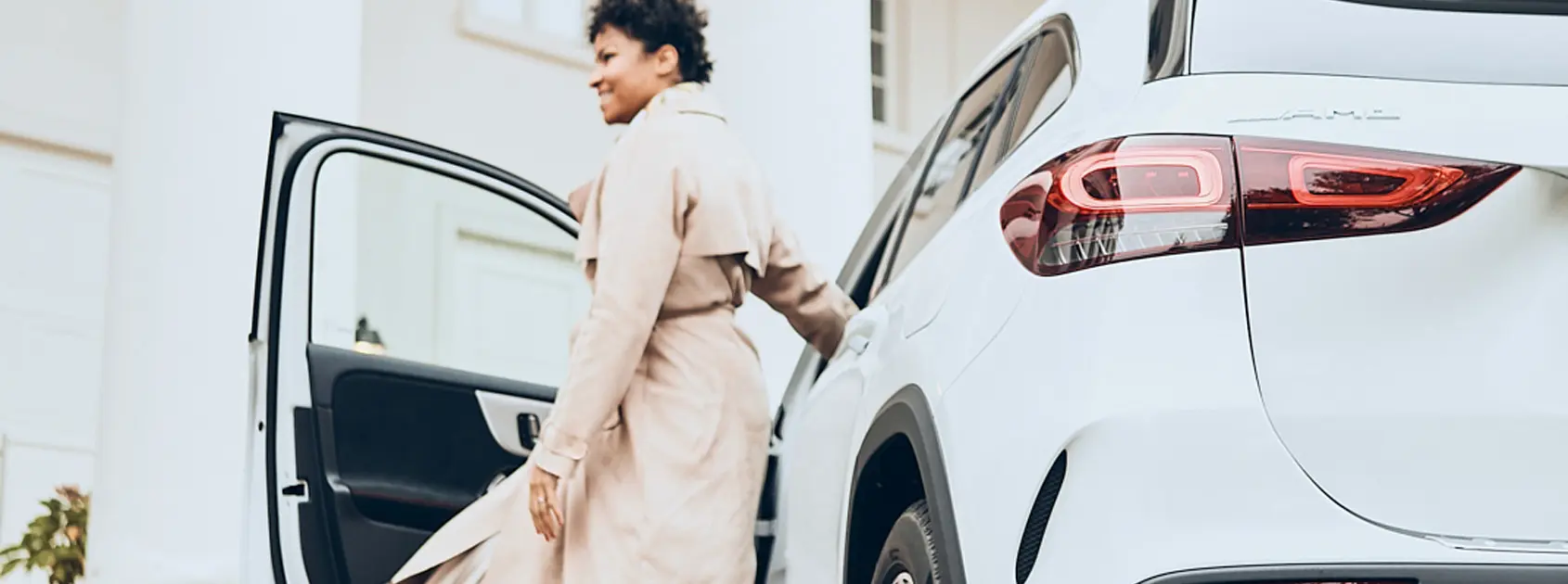 Mercedes-AMG GLA 35 4MATIC gallery image