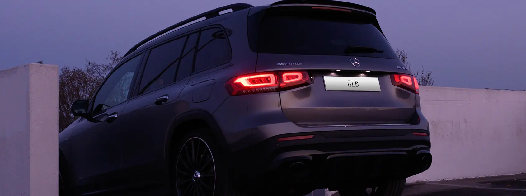 Mercedes-AMG GLB 35 4MATIC gallery image