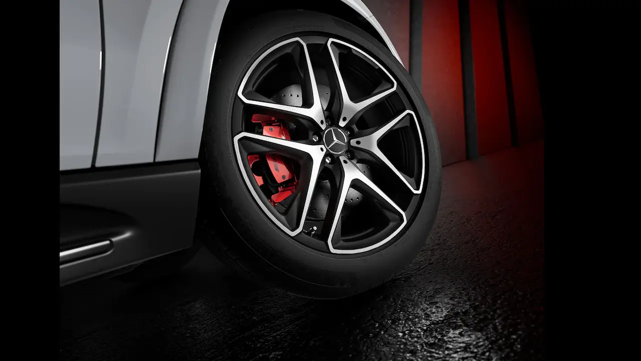 Rines de aleación AMG de 5 radios dobles