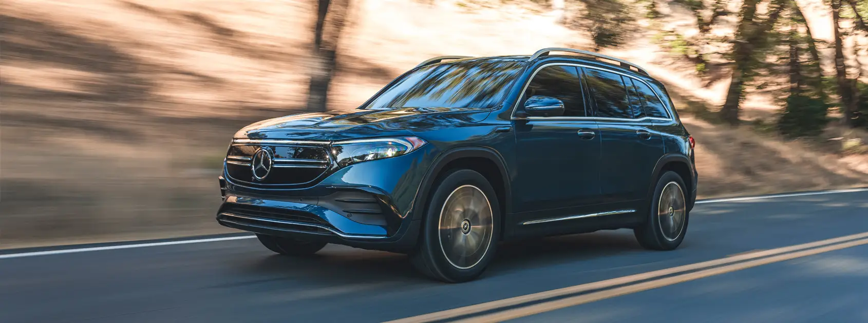 EQB 350 4MATIC gallery image