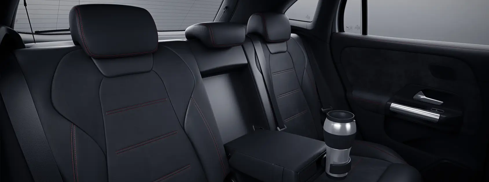 EQB 350 4MATIC gallery image