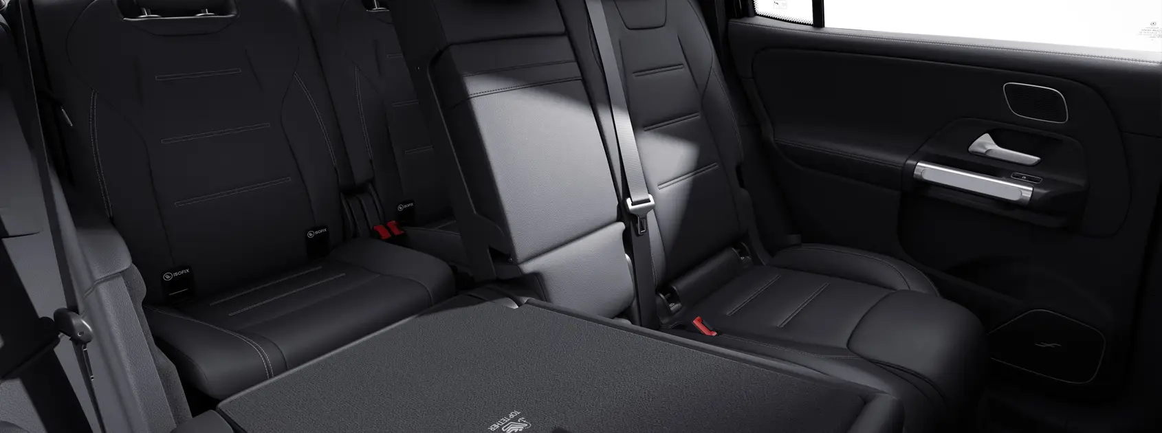 EQB 350 4MATIC gallery image