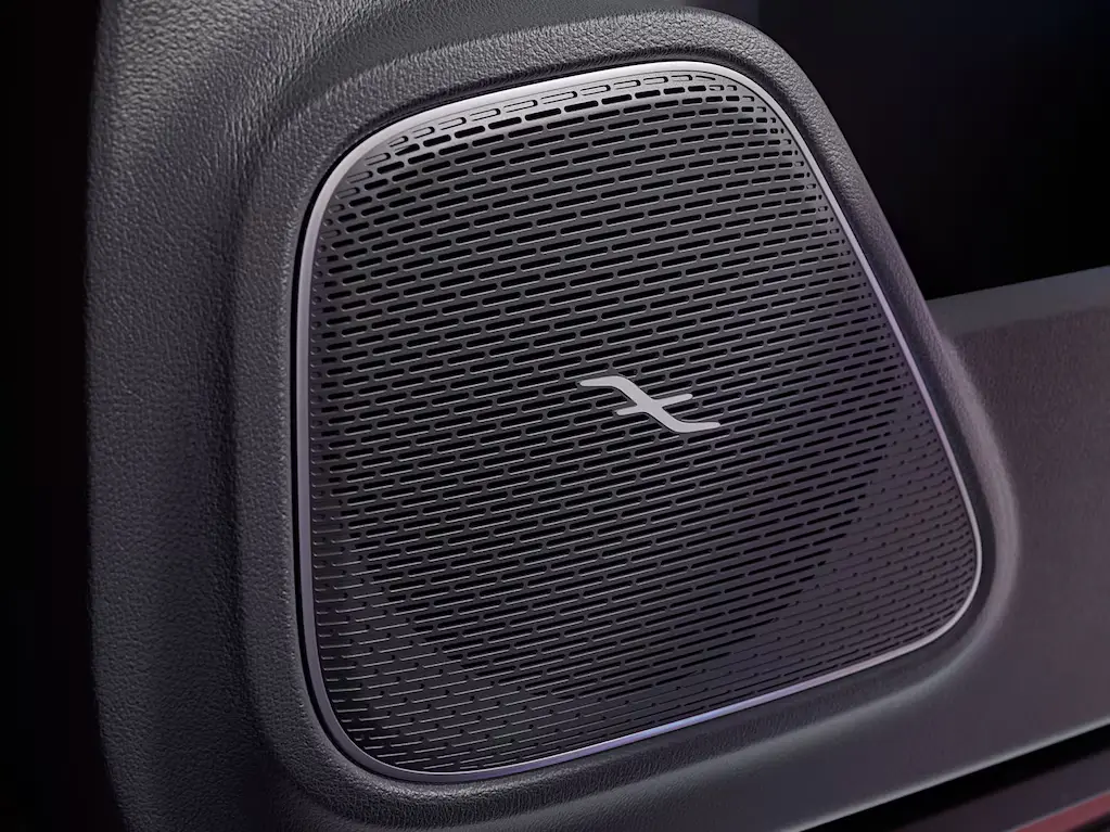 Sistema de sonido envolvente Burmester® Surround con Dolby Atmos®