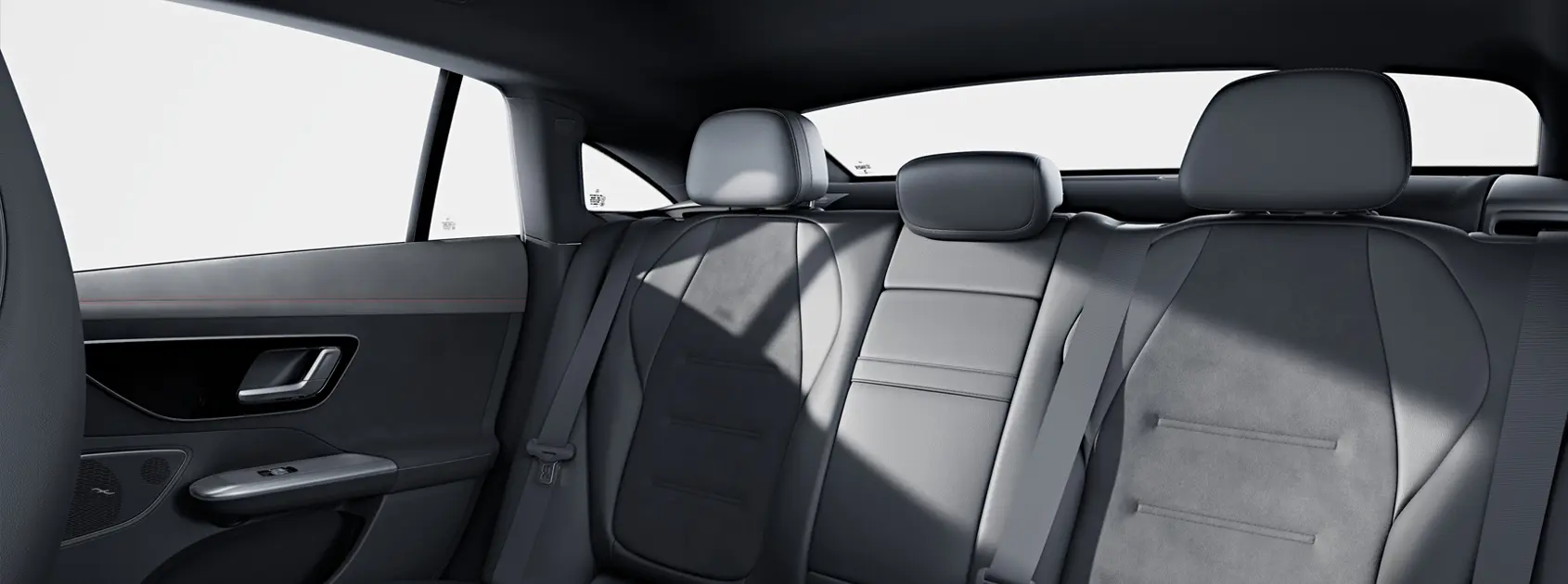 EQE 350 4MATIC gallery image