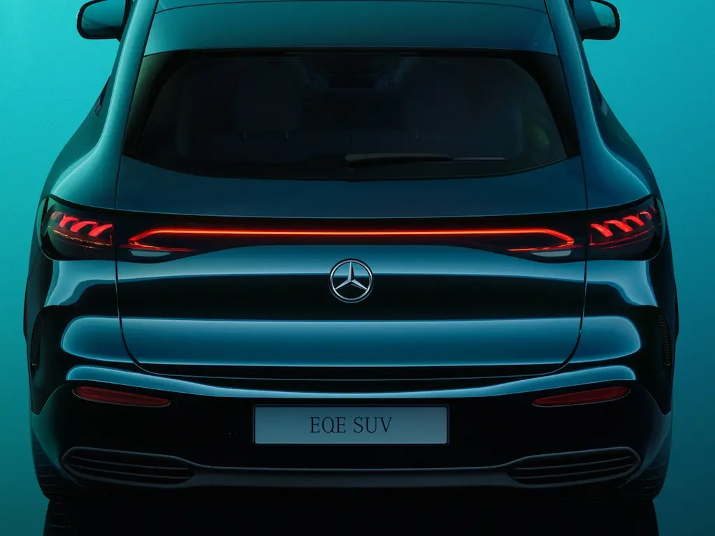 Luces traseras en diseño de hélice tridimensional