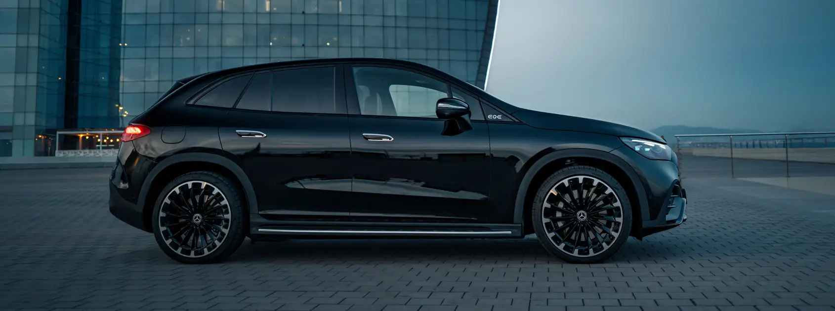 EQE 350+ SUV gallery image