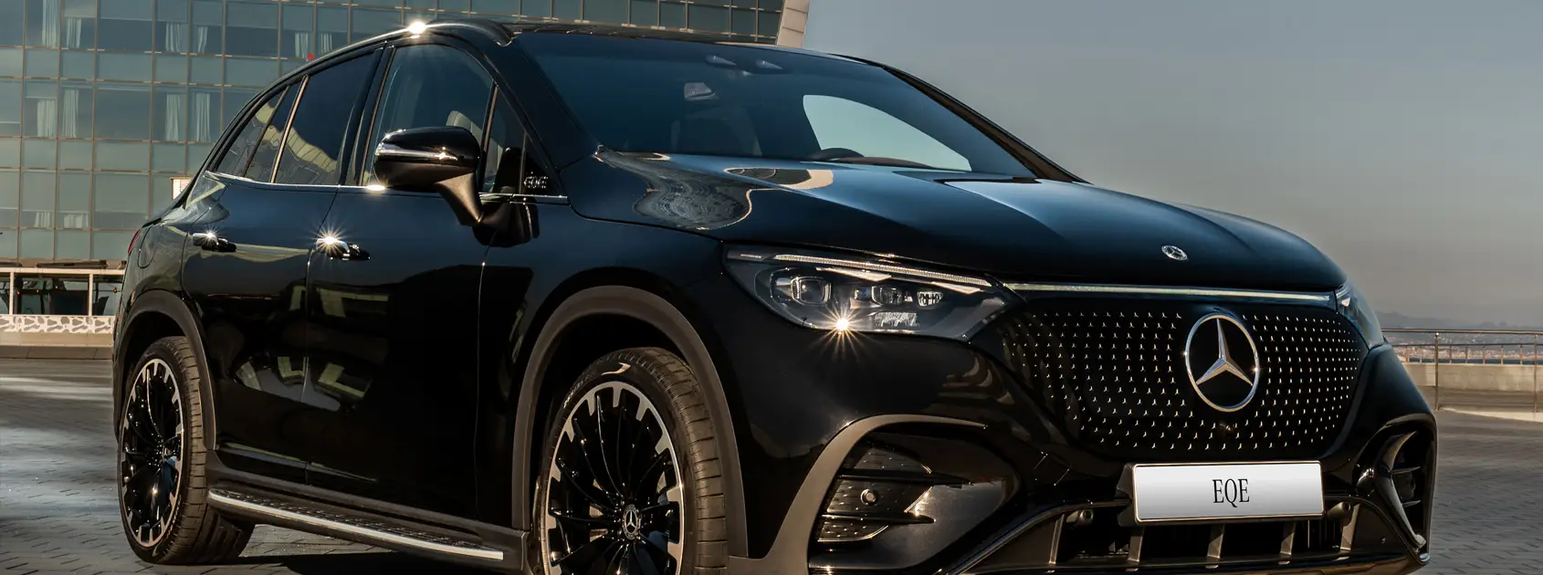 EQE 350+ SUV gallery image