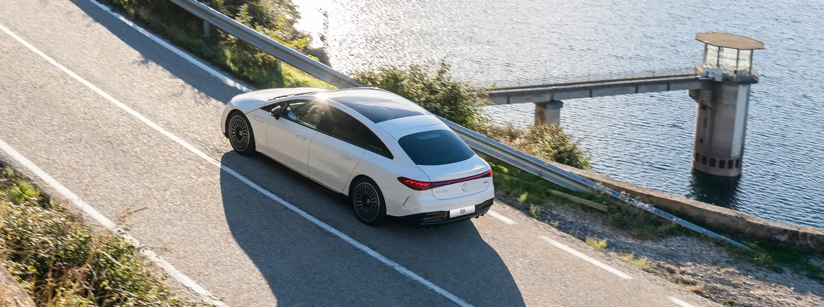 EQS 450 4MATIC gallery image