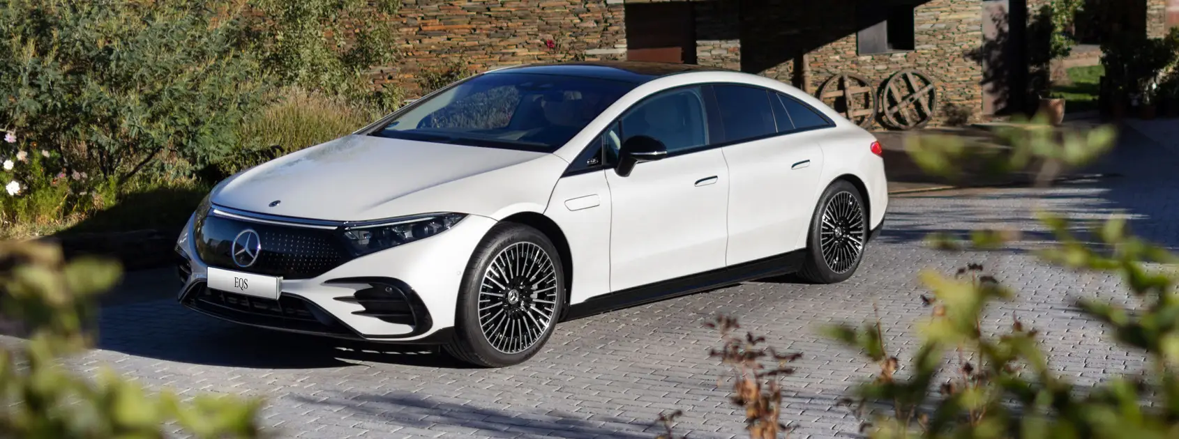 EQS 450 4MATIC gallery image