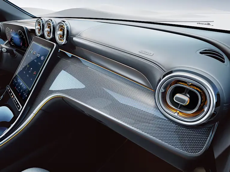 Tablero de instrumentos y líneas de cintura en ARTICO