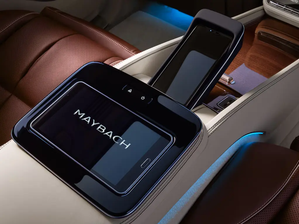 MBUX Command Center Rear para los ocupantes de las plazas traseras