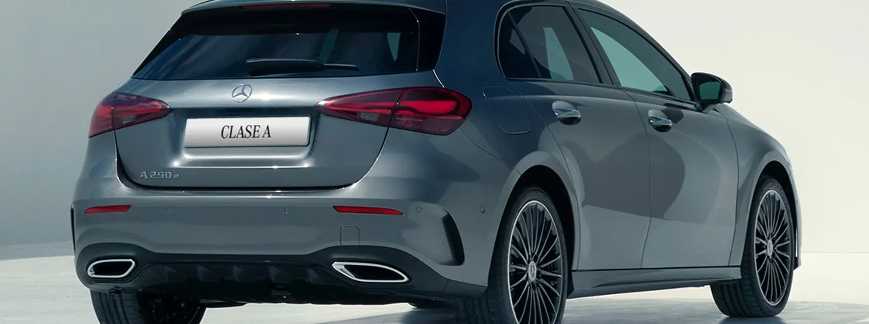 A 250 4MATIC gallery image