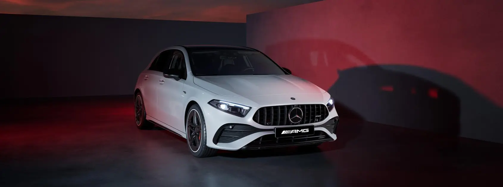 Mercedes-AMG A 35 4MATIC gallery image