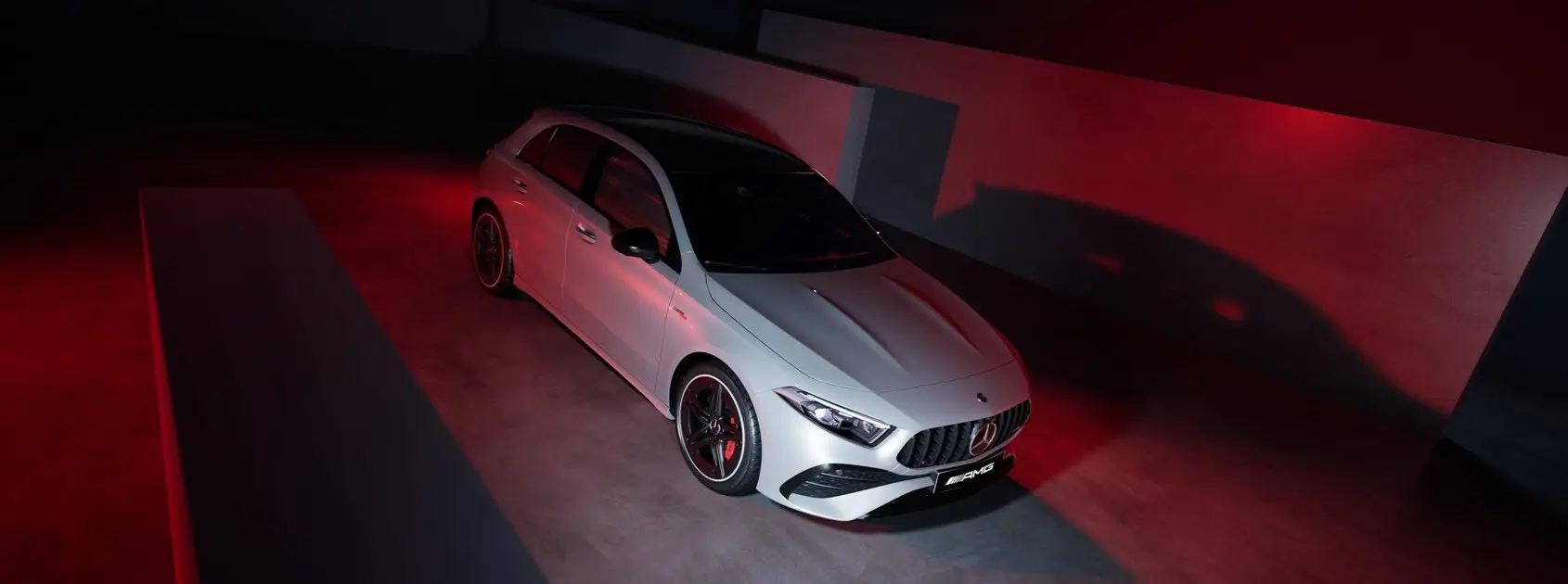 Mercedes-AMG A 35 4MATIC gallery image