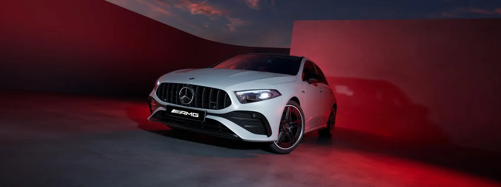 Mercedes-AMG A 35 4MATIC gallery image