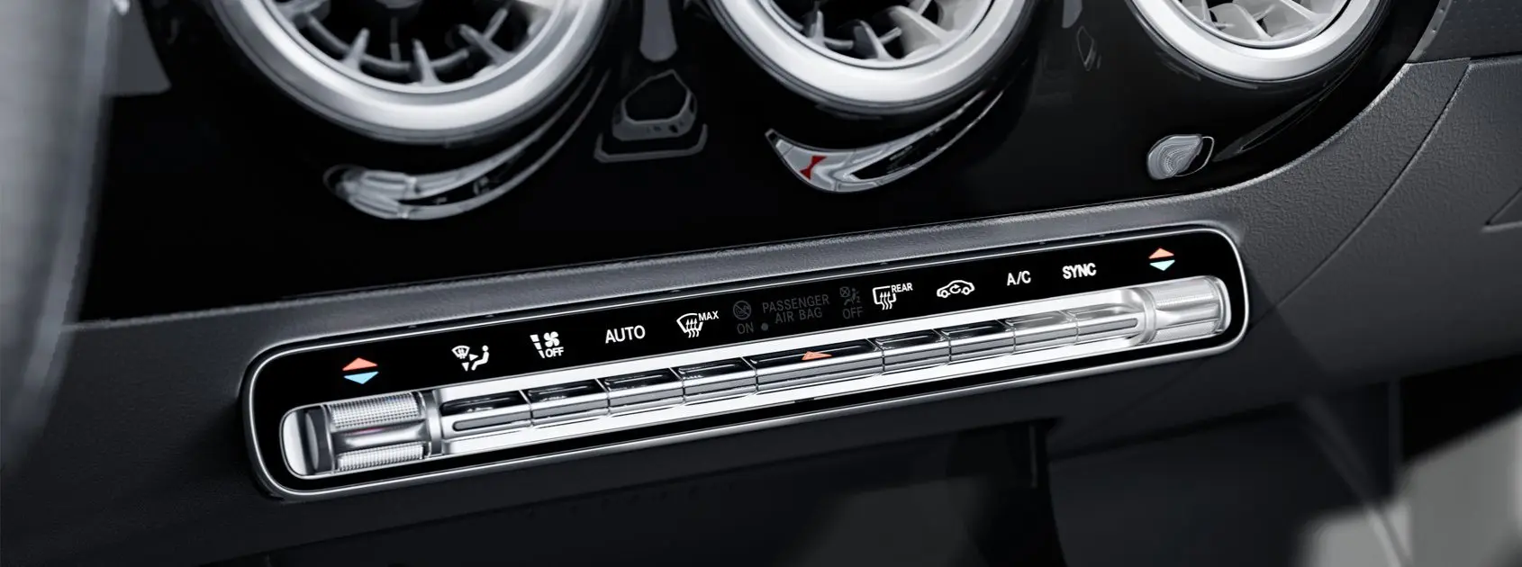 Mercedes-AMG A 35 4MATIC gallery image